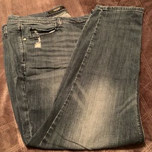 Simply Vera Skinny Jeans Slight Distressed (22WS)
